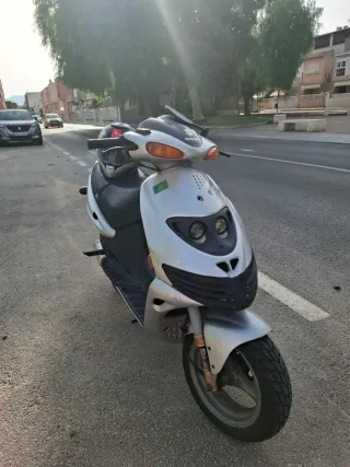 Suzuki Katana AY 50 Plata