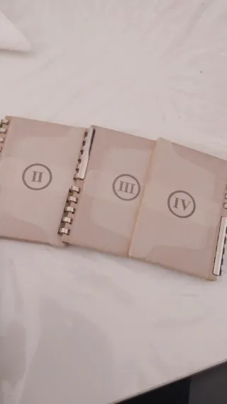 Unico Agenda Loewe  año 1982 con bolígrafo