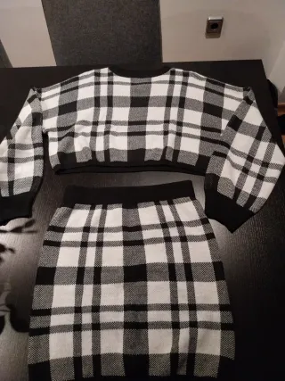 Conjunto jersey y falda cuadros