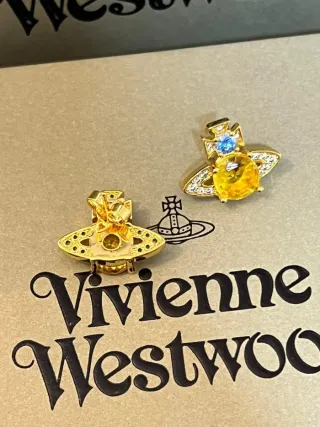 Pendientes Vivienne Westwood Orb Dorados