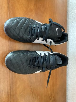 Botas de fútbol Nike T90