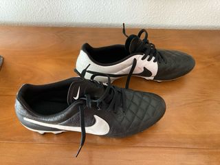 Botas de fútbol Nike T90