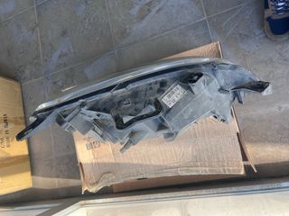 Faro Izquierdo Citroen Berlingo / Peugeot Partner