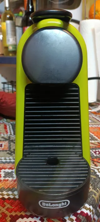 Cafetera Nespresso Delonghi Verde