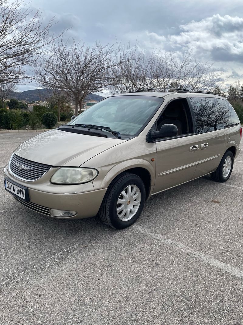 Chrysler Voyager 2002 - foto 1