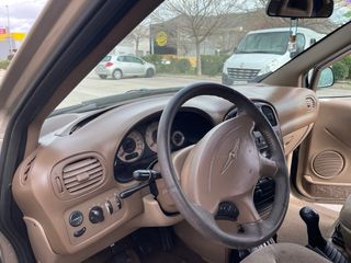 Chrysler Voyager 2002