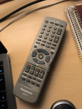 Videograbadora VHS Panasonic NV-FJ630 con mando