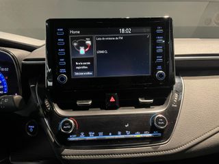 Toyota Corolla 2.0 180H STYLE E-CVT