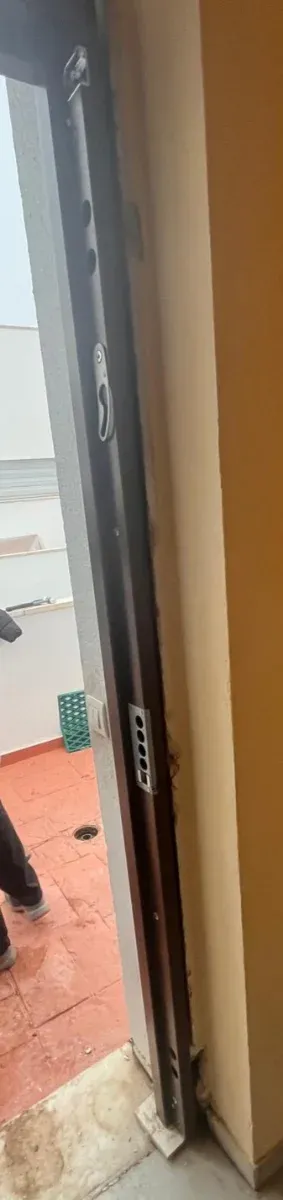 Puerta vivienda Nueva (En su caja sin abrir)