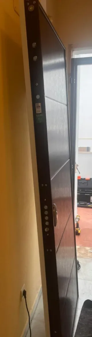 Puerta vivienda Nueva (En su caja sin abrir)