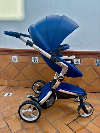 Carro Mima Xari azul con accesorios