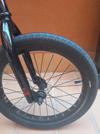 Radio Revo 18 BMX 2024