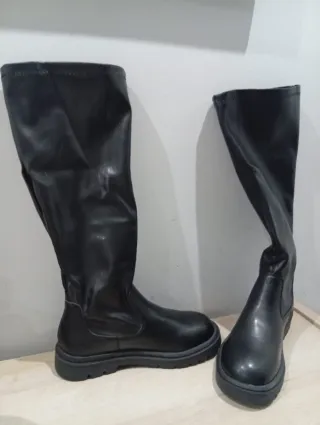 Botas altas negras talla 39