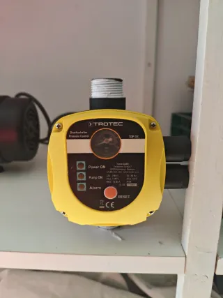 Bomba de agua Trotec TGP 1000E + presostato