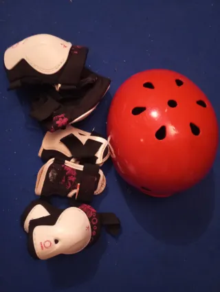 Patines infantiles rosas y blancos .