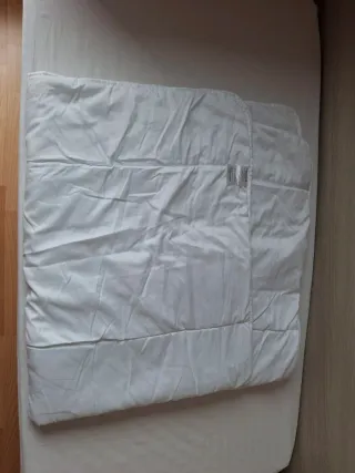 Edredón, protector y almohada Maxicuna TUC TUC