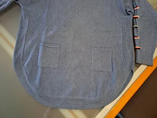 Jersey fino cuello redondo adornos mangas