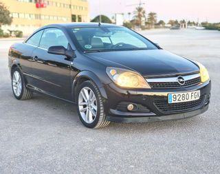 Opel Astra Opel Astra Twin Top 1.9 CDTi Cosmo