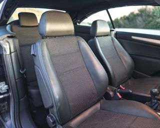 Opel Astra Opel Astra Twin Top 1.9 CDTi Cosmo