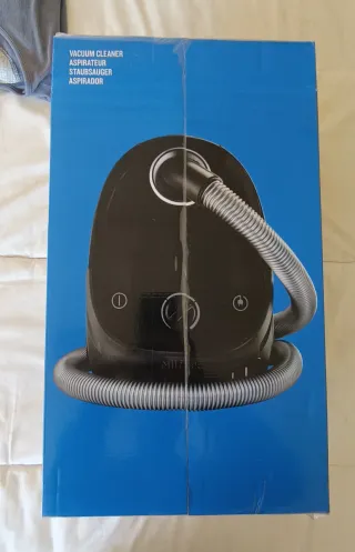 Aspirador Nilfisk 750W Nuevo. Sin abrir.