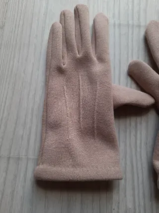 Guantes de punto abrigados color beige/rosa
