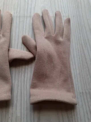 Guantes de punto abrigados color beige/rosa