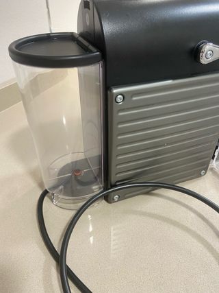 Cafetera Nespresso Negra