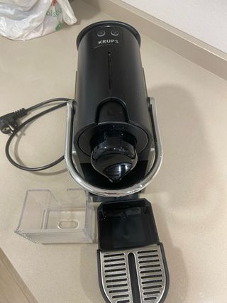 Cafetera Nespresso Negra