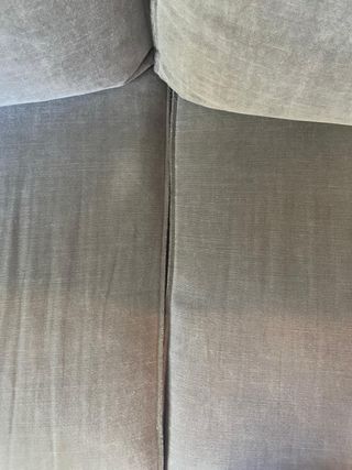 Sofá grande azul grisáceo de tela