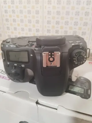 Canon EOS 77D Cámara Réflex Digital