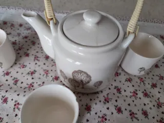 Servizio Tè Vintage Ceramica e Vimini