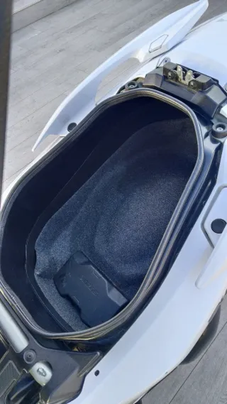 Suzuki Burgman AN400