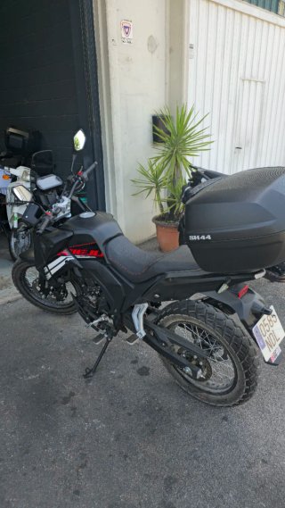 Moto Rieju Aventura 125 Negra