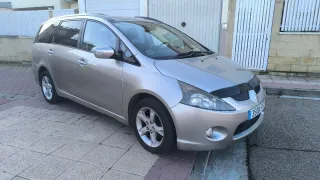 Mitsubishi Grandis 2008