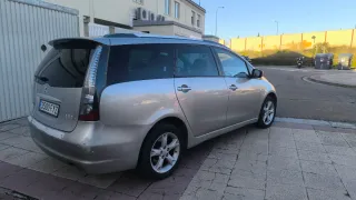 Mitsubishi Grandis 2008