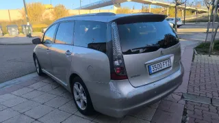 Mitsubishi Grandis 2008