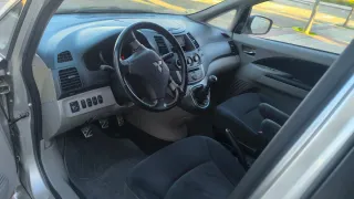 Mitsubishi Grandis 2008