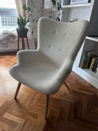 Sillón orejero Maison du Monde rizo blanco crudo