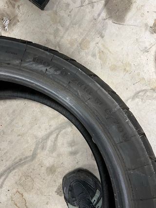 Neumático 150/70 ZR18 70W