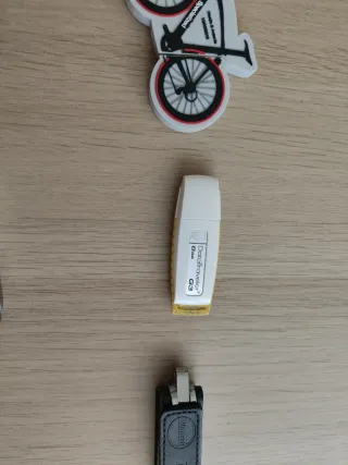 Lote 7 Pendrives Kingston y SanDisk