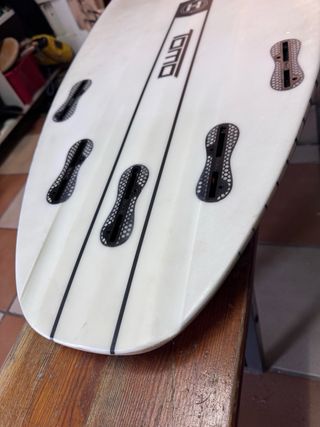 Tabla de surf Tomo Hydroshort