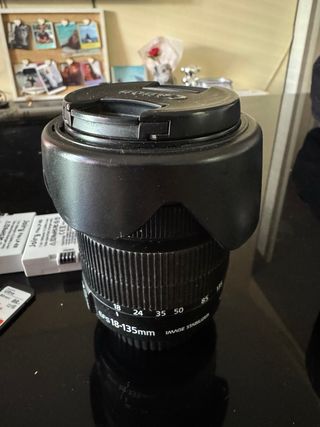 Cámara Canon EOS 700D + Accesorios