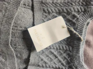 Top cropped gris tejido suave