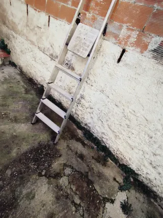 Escalera de trabajo aluminio 4 peldaños