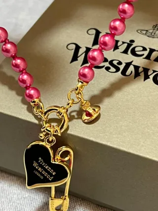 Collar Vivienne Westwood perlas rosa y oro
