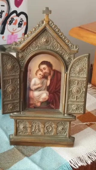 Pieza Religiosa Bronce y Porcelana Antigua