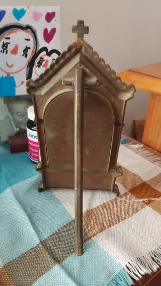 Pieza Religiosa Bronce y Porcelana Antigua