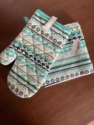 Brandani guanto forno e canovaccio