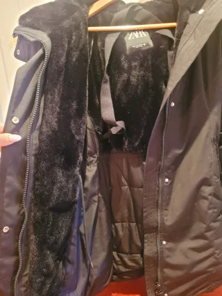 Parka plumífera térmica Zara invierno