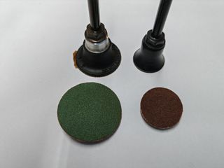 LOTE DE 30 DISCOS Y 2 PLATOS LIJA